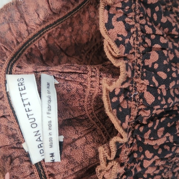 Urban Outfitters Women's Giselle Black and Brown Smocked Top Medium - Picture 7 of 10
